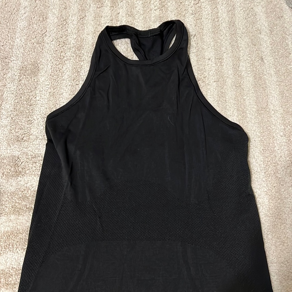 Black lulu athletic tank